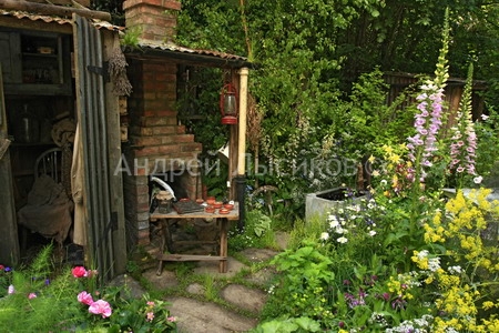 -2009 Courtyard. The Fenland Alchemist Garden (9).jpg