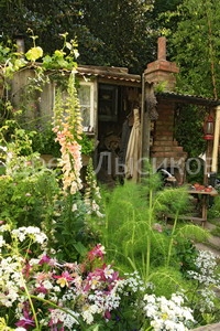 -2009 Courtyard. The Fenland Alchemist Garden (4).jpg