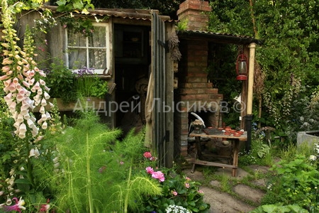 -2009 Courtyard. The Fenland Alchemist Garden (6).jpg