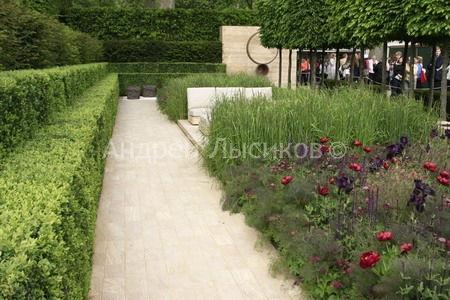 -2009 Show. The Laurent Perrier Garden (5).jpg