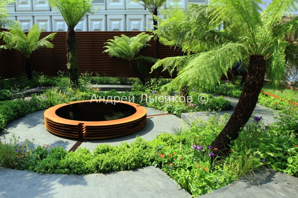 -2012. Show.The World Vision Garden (4).JPG